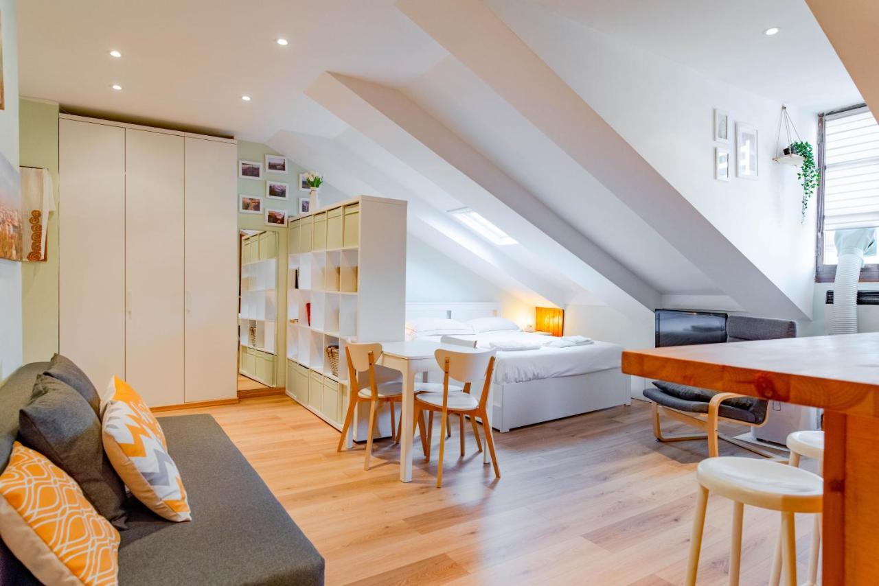 Nella Casa Del Pittore Turin Bagian luar foto
