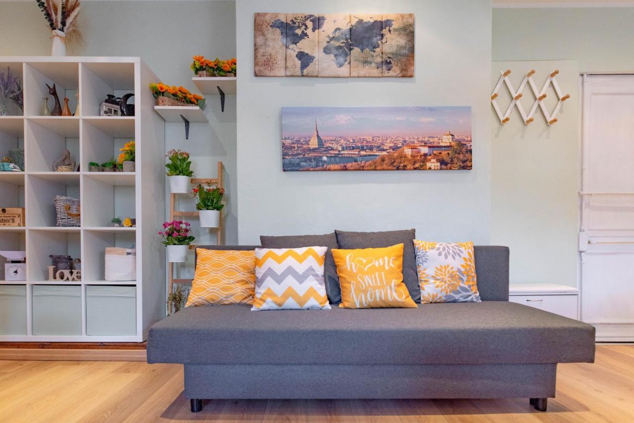 Nella Casa Del Pittore Turin Bagian luar foto