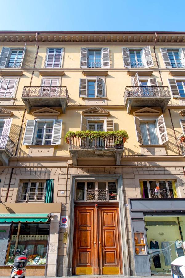 Nella Casa Del Pittore Turin Bagian luar foto