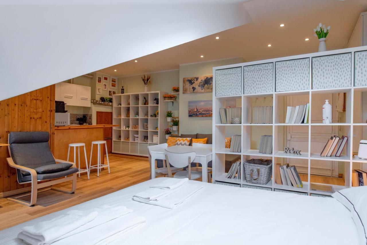 Nella Casa Del Pittore Turin Bagian luar foto