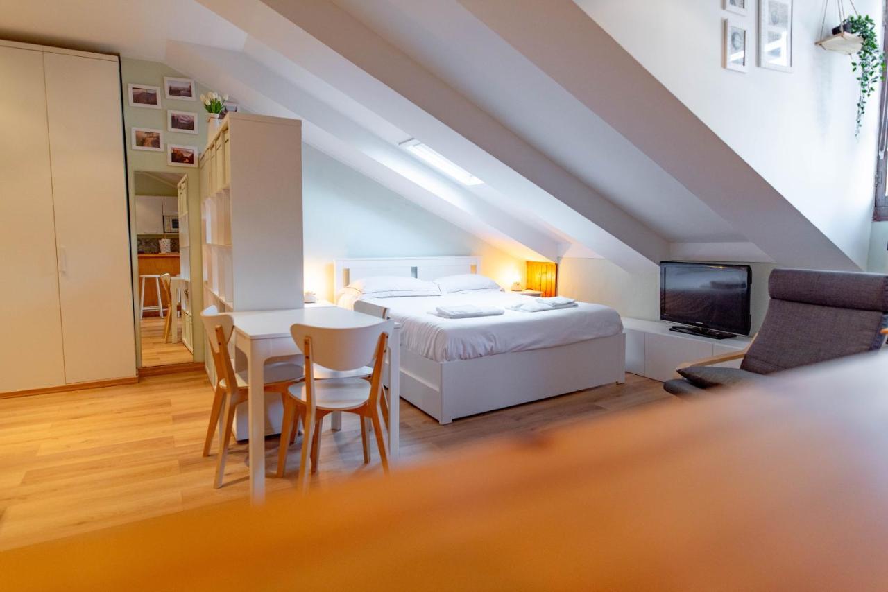 Nella Casa Del Pittore Turin Bagian luar foto