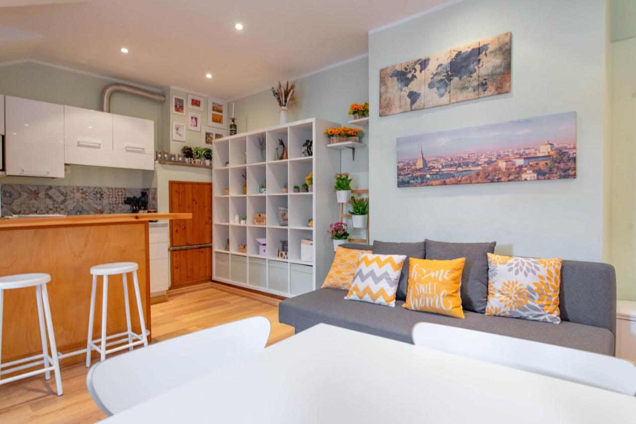 Nella Casa Del Pittore Turin Bagian luar foto