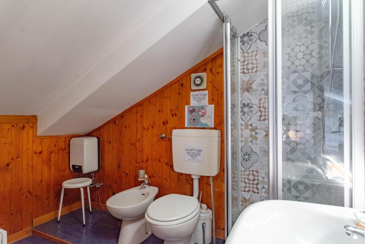 Nella Casa Del Pittore Turin Bagian luar foto